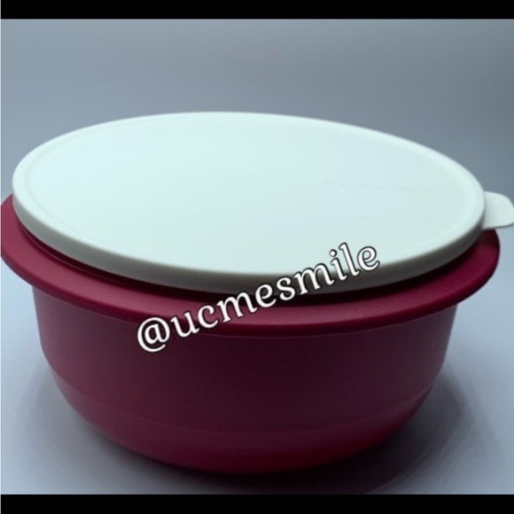 Tupperware Ultimate Mixing Bowls Set of (3) with Lids - Picture 6 of 13